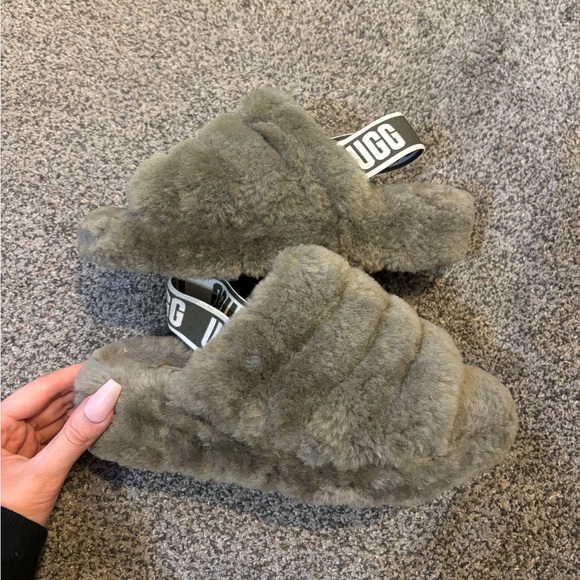 Ugg Fluff Ya Slides - Picture 1 of 4